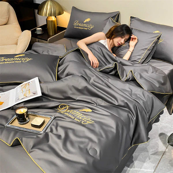 Simple Ice Silk Quilt(200*230cm)(With two pillowcases)