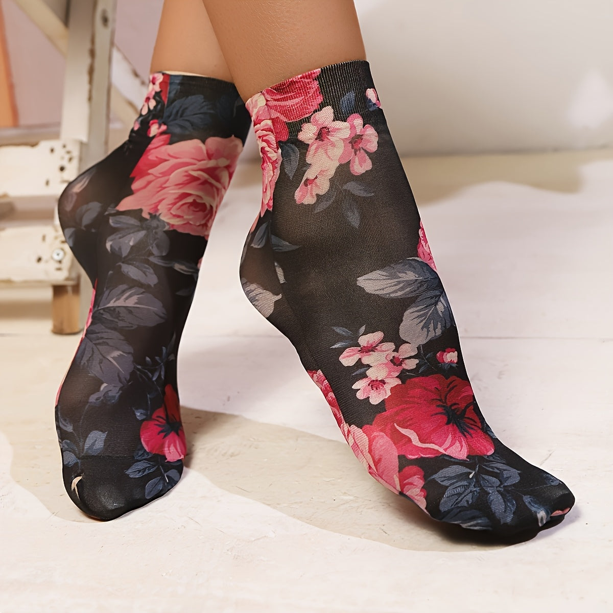 Women's Floral Print Mid-Calf Socks