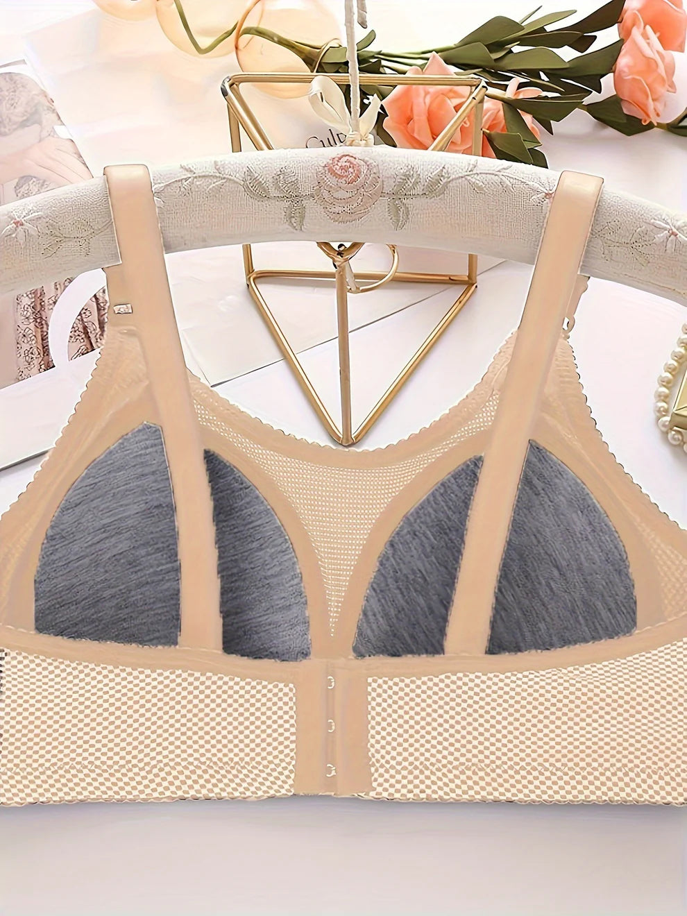 Women's Plaid Pattern Push-Up Bralette with Mesh Detailing - Anti-Sagging