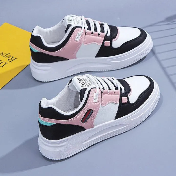 Casual and versatile platform sneakers