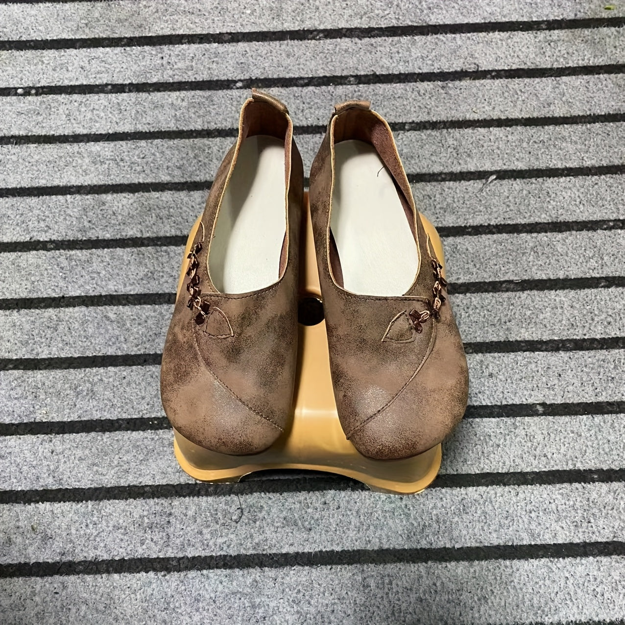 Women'S Fashionable Flower-Embroidered Slip-On Flats